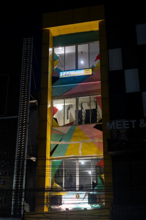Liberta Hostel Bangkok Kültér fotó
